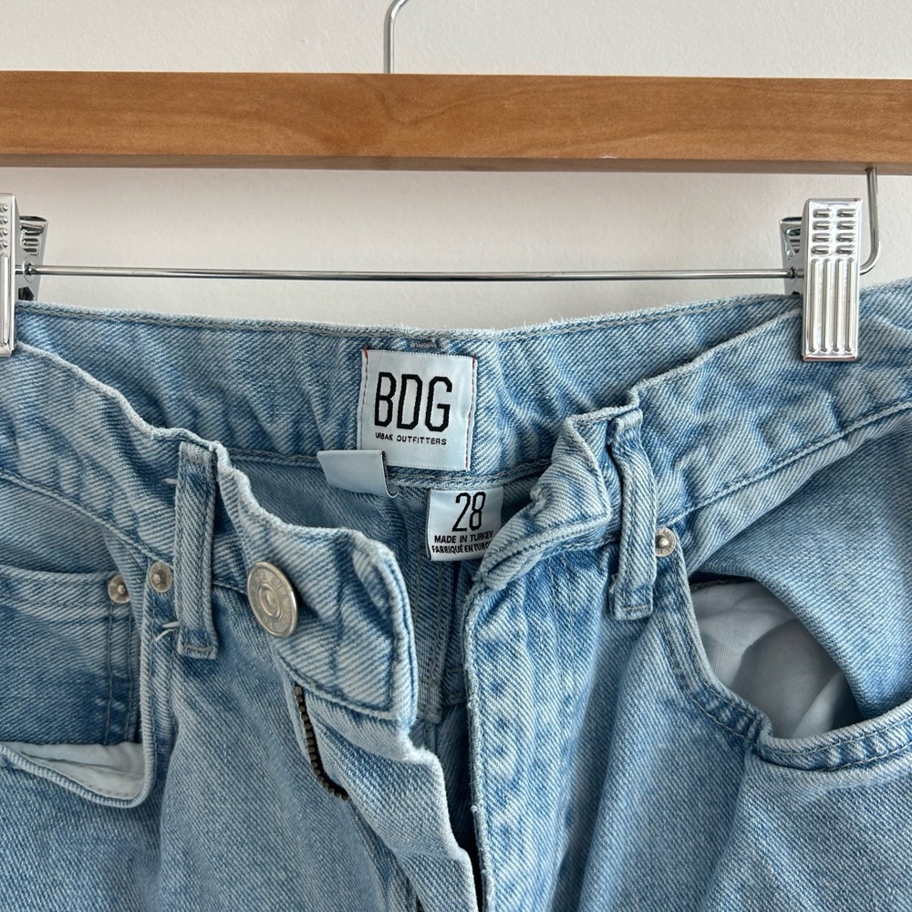 BDG Jeans - Picture 2 of 3
